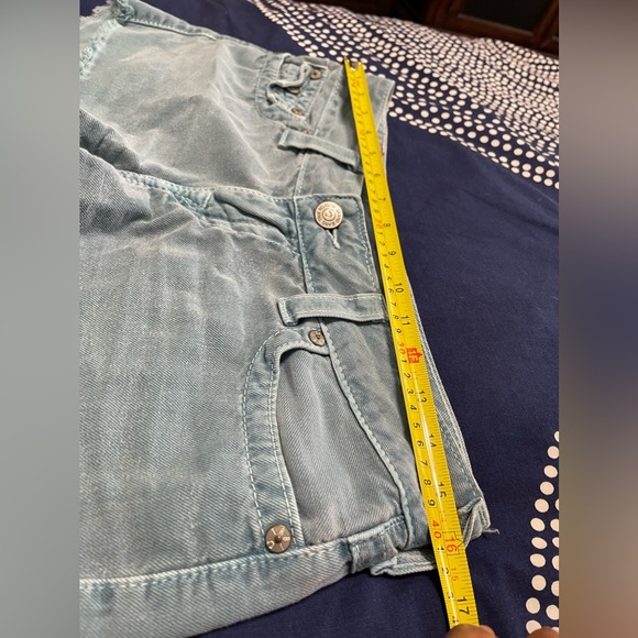 TRUE RELIGION KEIRA CUT OFF BLUE WOMENS SHORT Size 29 - Picture 8 of 9